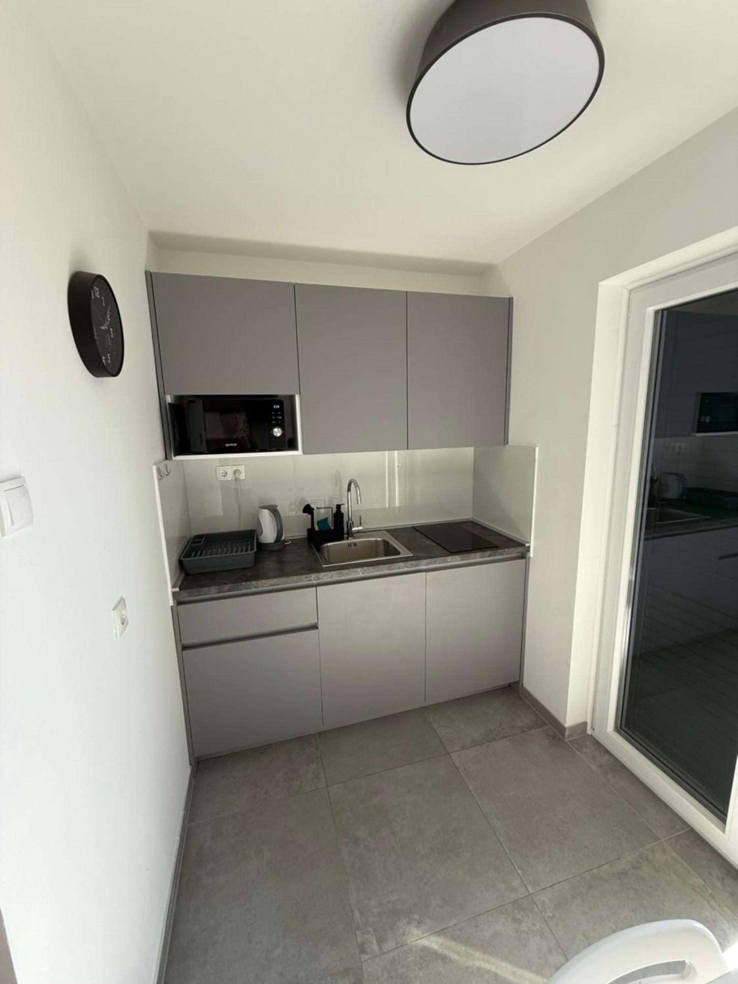 Apartmani Lovren Novalja Ngoại thất bức ảnh
